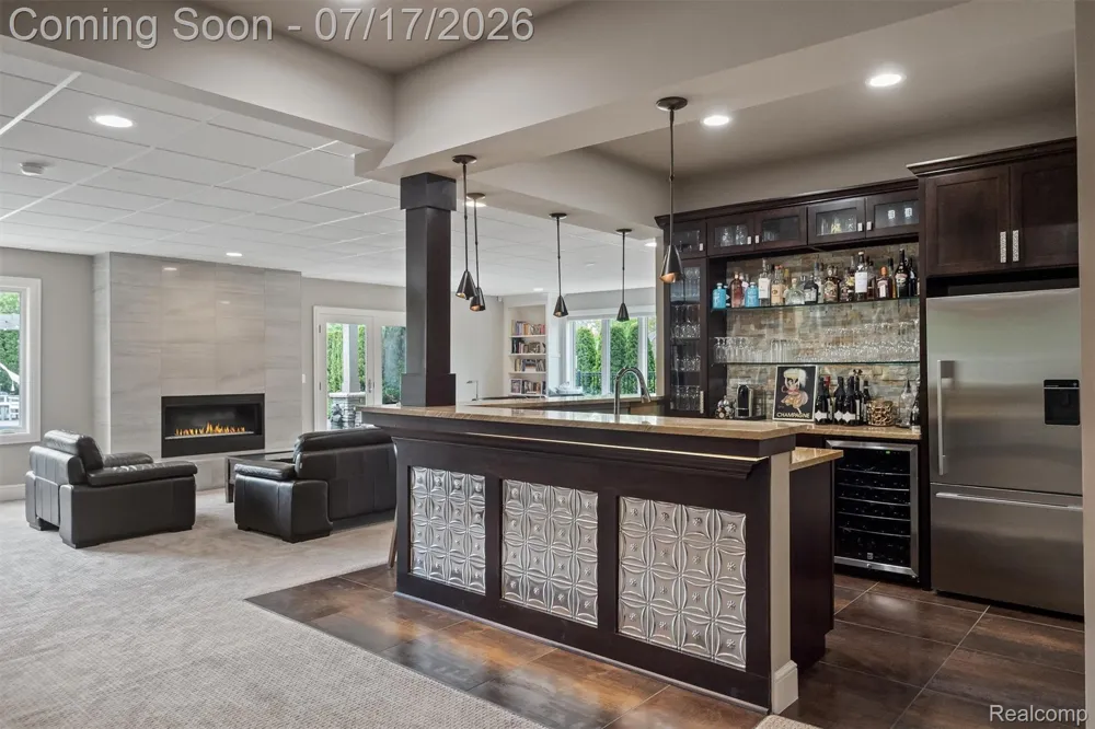 602 Wellington Circle Rochester Hills City, MI 48309