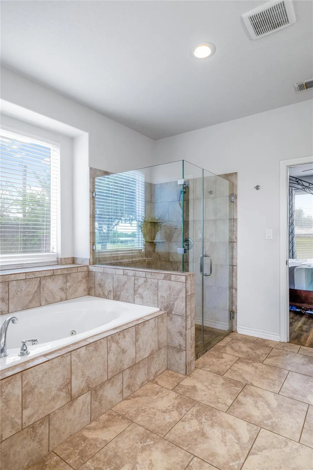 559 County Road 002 Hallettsville, TX 77964