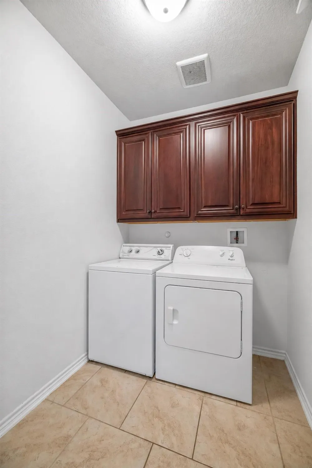 559 County Road 002 Hallettsville, TX 77964
