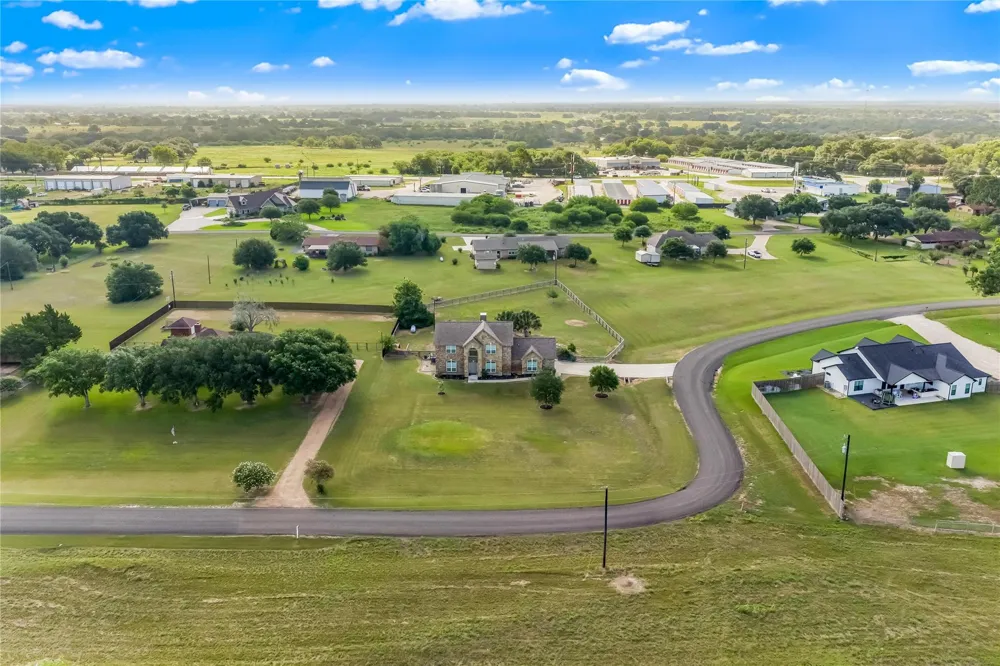 559 County Road 002 Hallettsville, TX 77964
