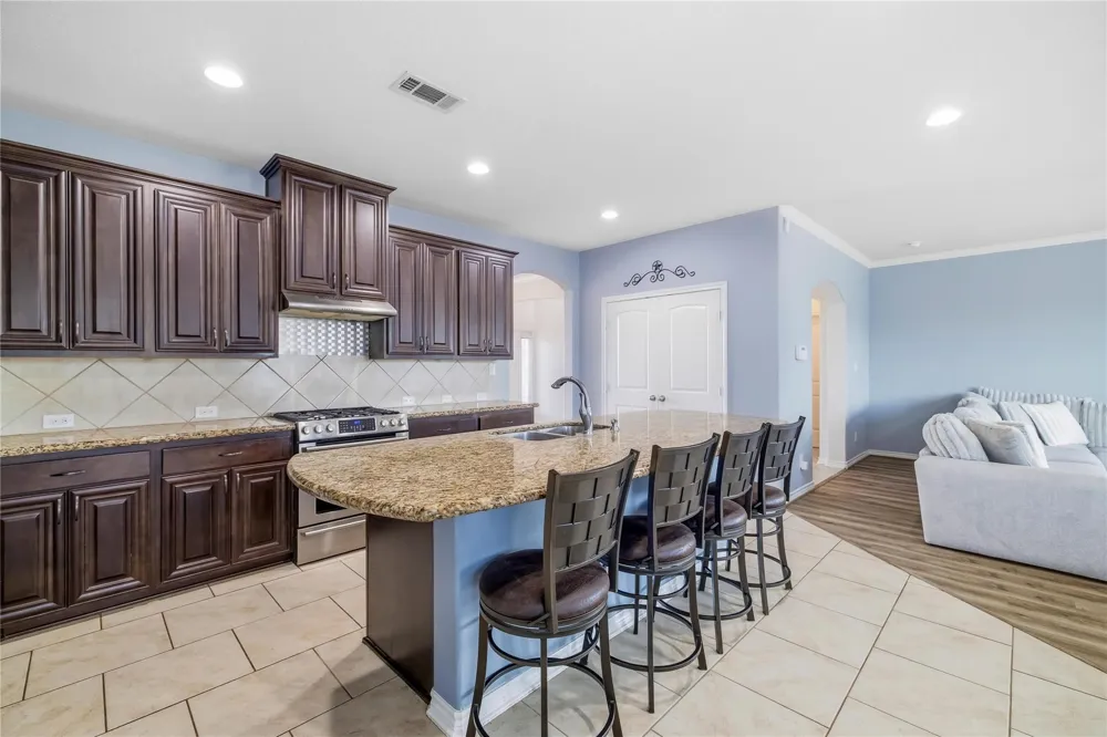 559 County Road 002 Hallettsville, TX 77964