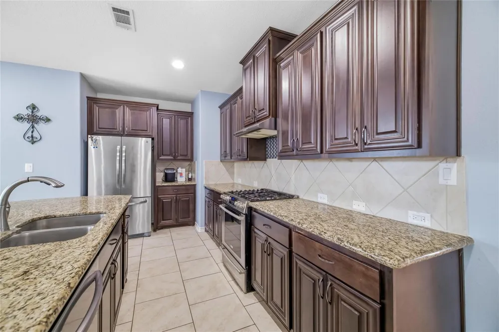 559 County Road 002 Hallettsville, TX 77964