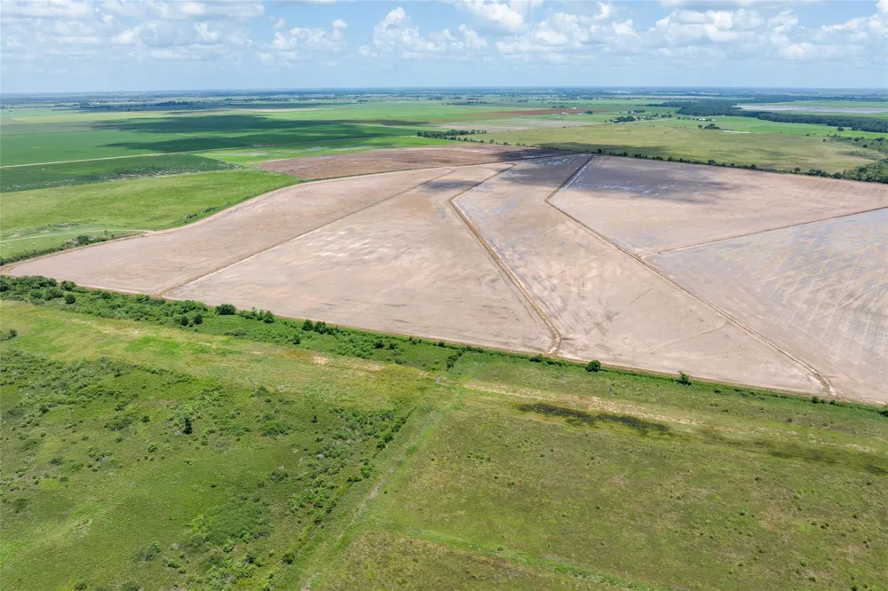 Cr 285 Lissie, TX 77454