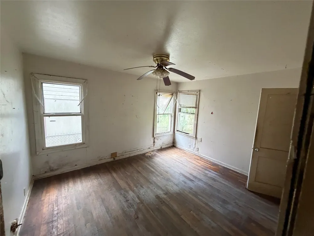 221 Charlotte Drive Port Lavaca, TX 77979