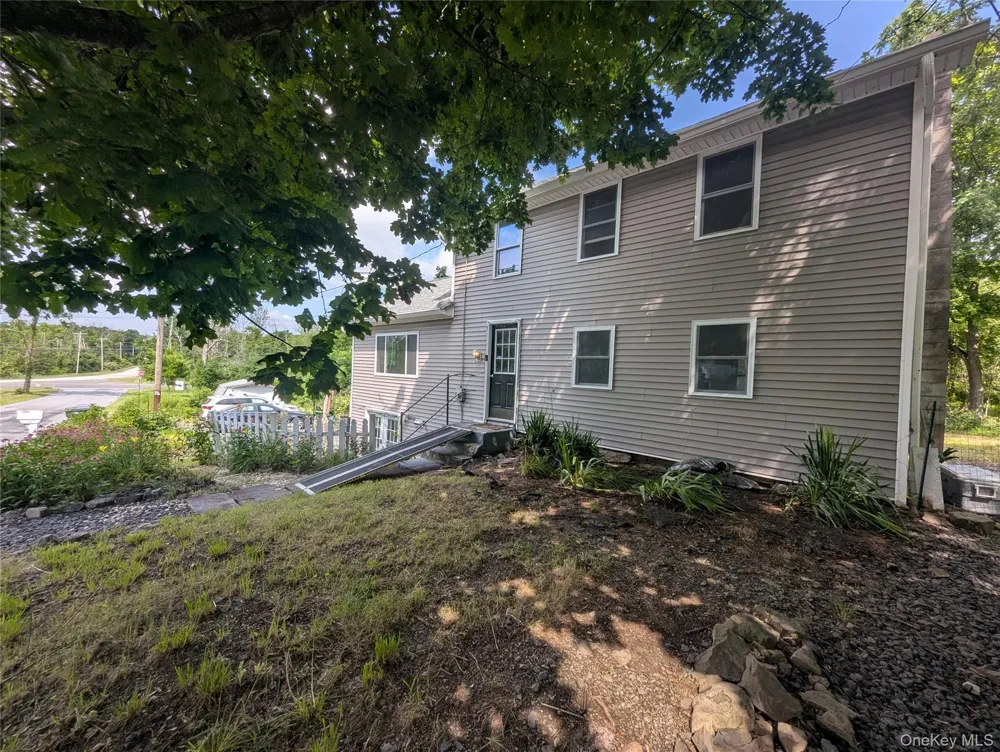 122 Castle High Road Middletown, NY 10940