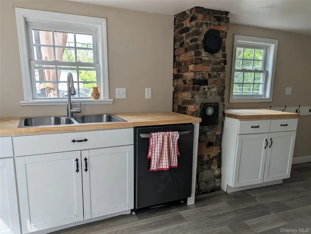 122 Castle High Road Middletown, NY 10940