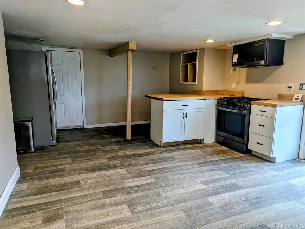 122 Castle High Road Middletown, NY 10940
