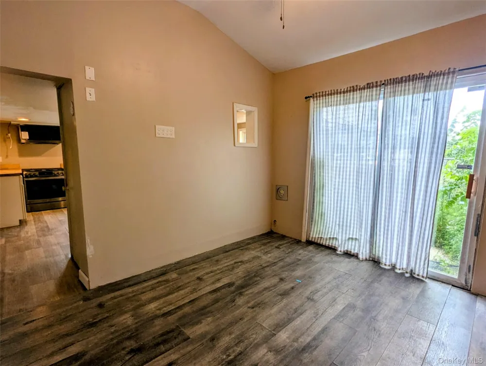 122 Castle High Road Middletown, NY 10940