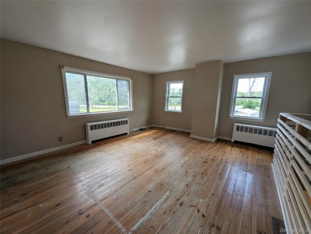 122 Castle High Road Middletown, NY 10940