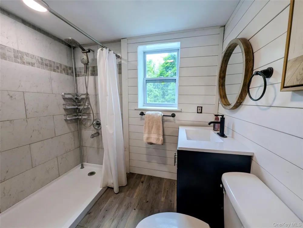 122 Castle High Road Middletown, NY 10940