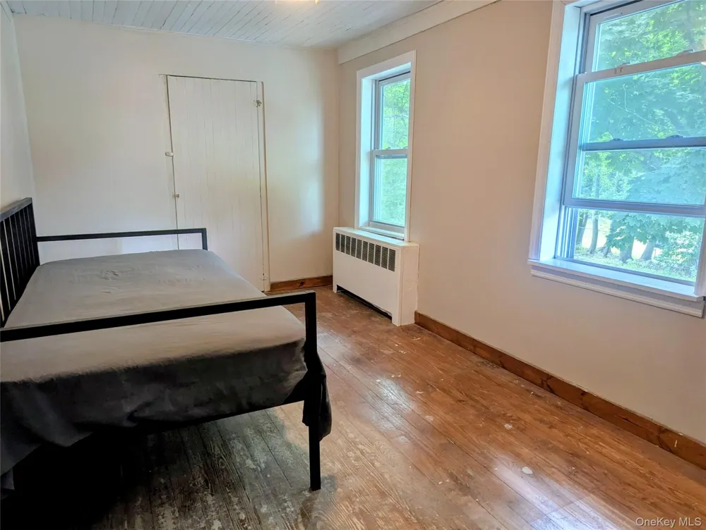 122 Castle High Road Middletown, NY 10940