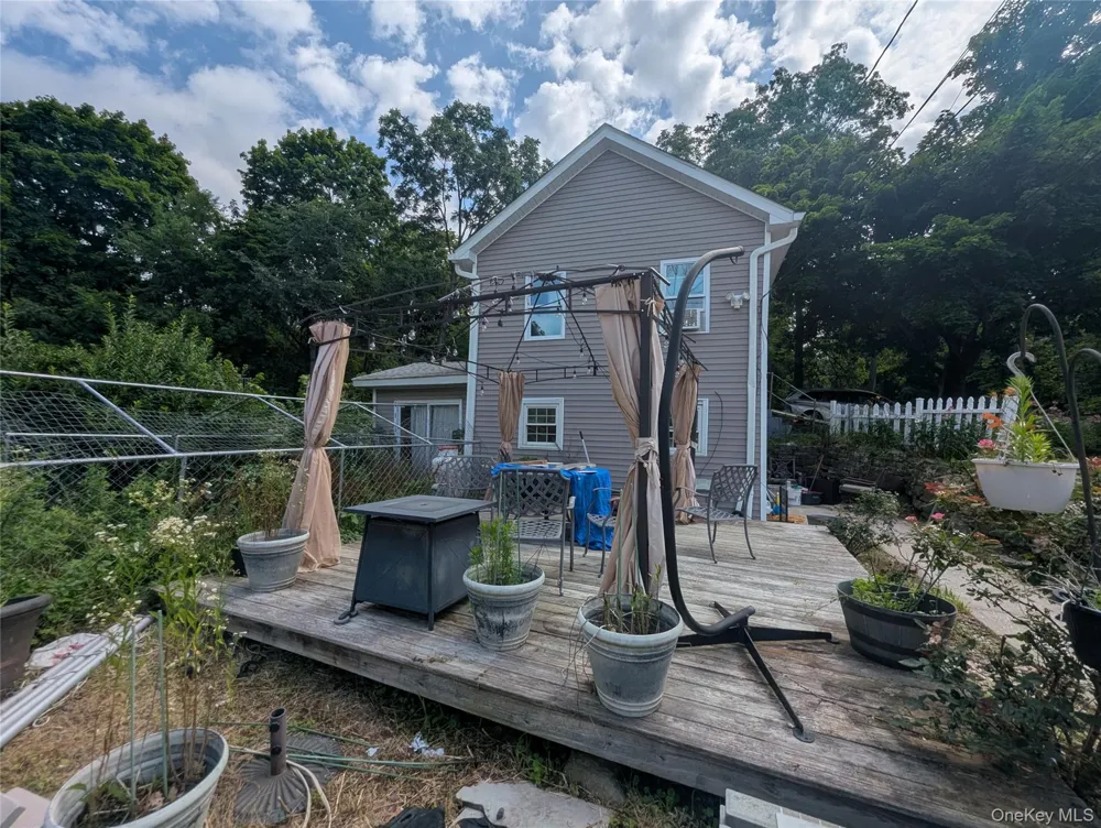 122 Castle High Road Middletown, NY 10940