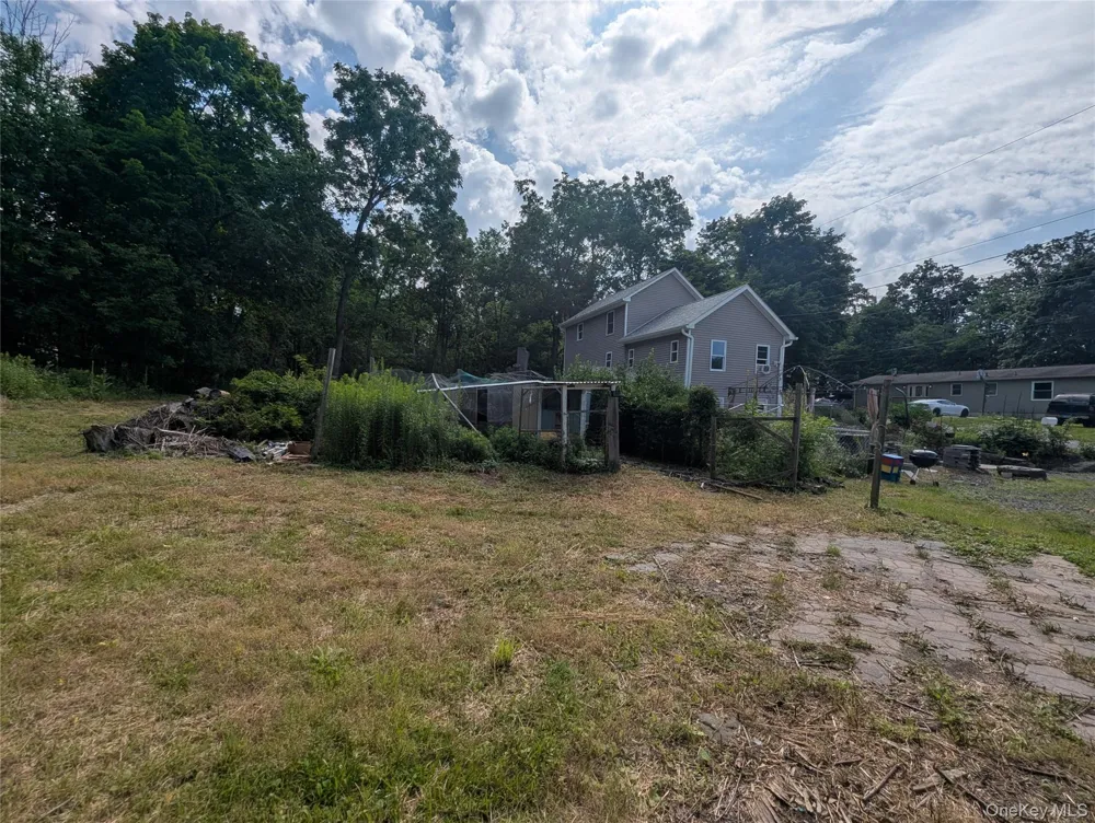 122 Castle High Road Middletown, NY 10940
