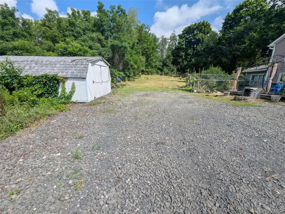 122 Castle High Road Middletown, NY 10940