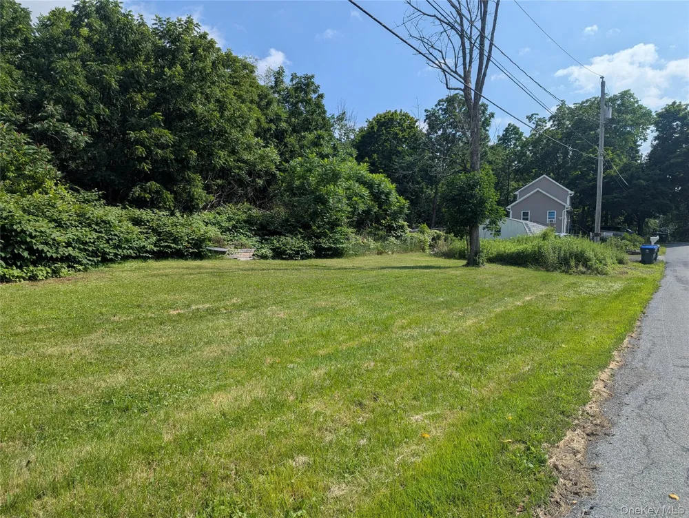 122 Castle High Road Middletown, NY 10940