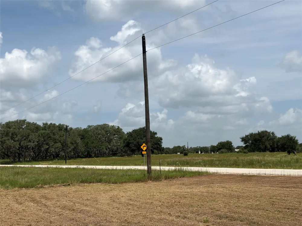 Gadwall Lane Columbus, TX 78934