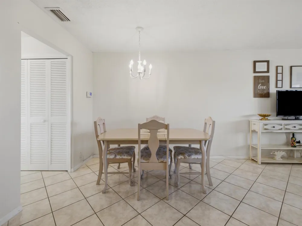 350 Horizons E #302 Boynton Beach, FL 33435