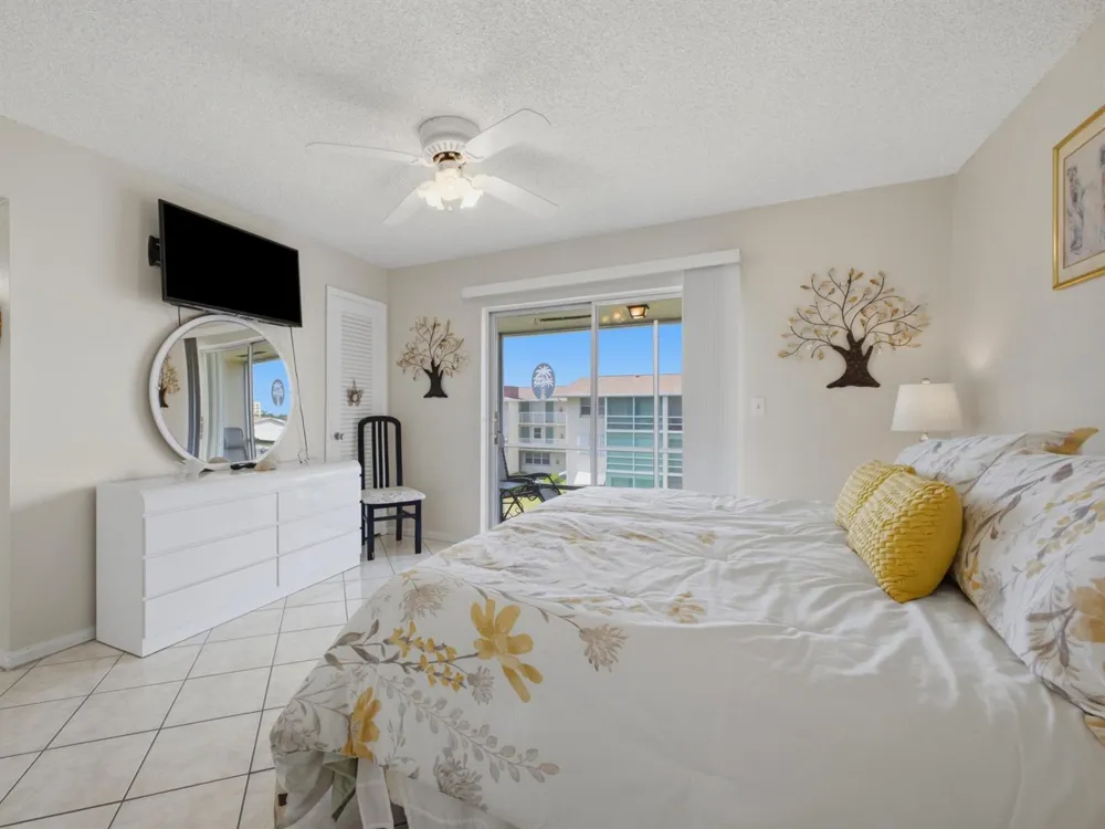 350 Horizons E #302 Boynton Beach, FL 33435