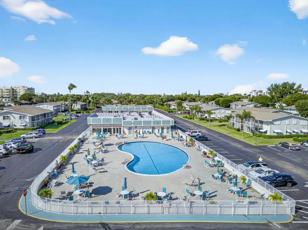 350 Horizons E #302 Boynton Beach, FL 33435