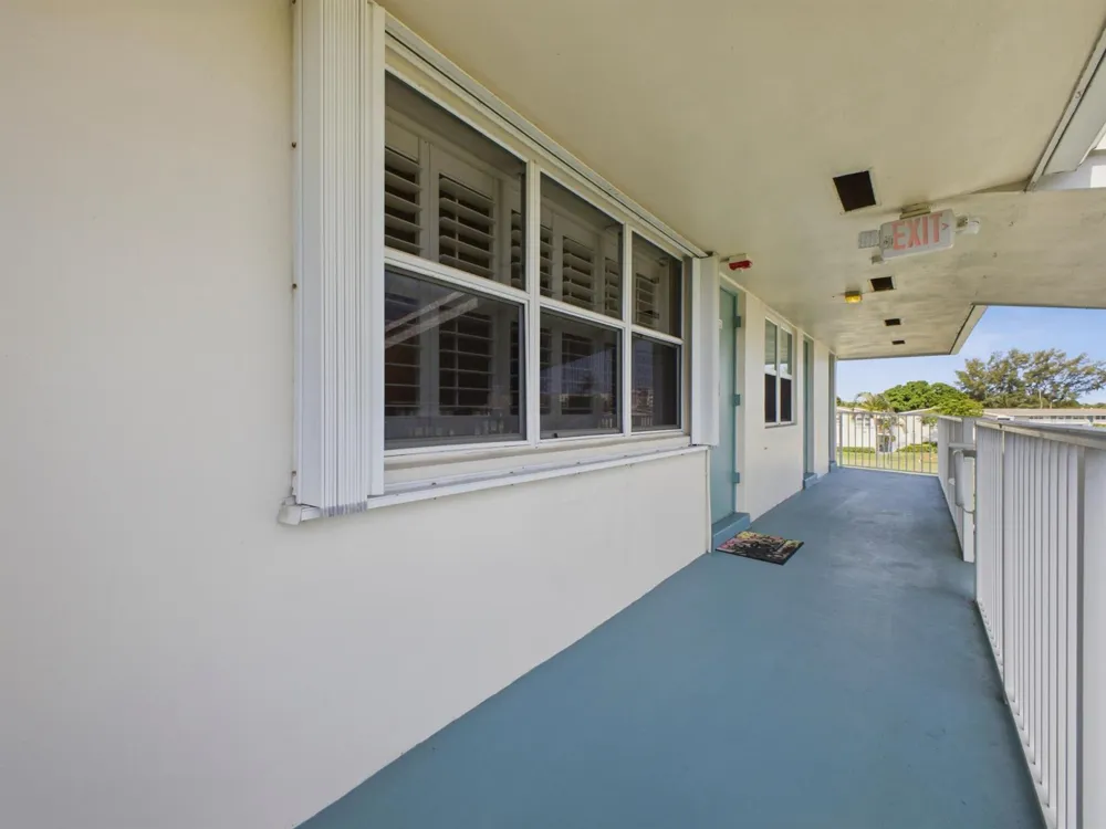 350 Horizons E #302 Boynton Beach, FL 33435