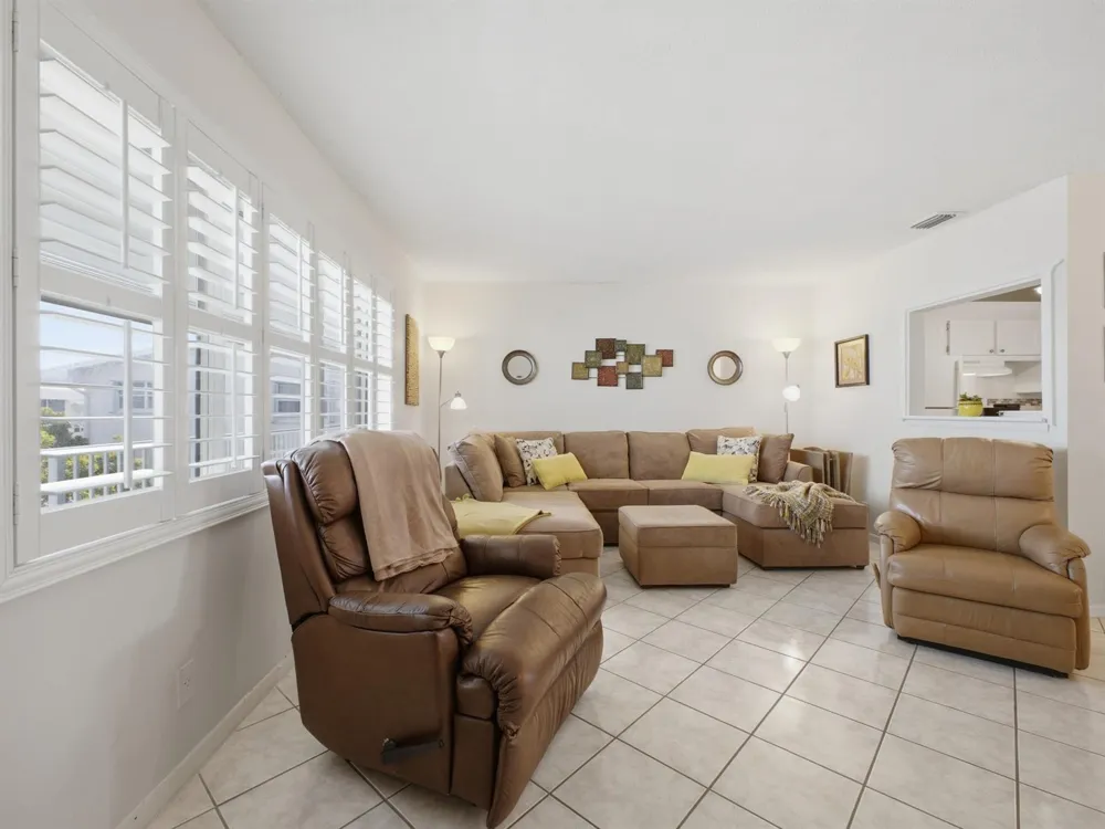 350 Horizons E #302 Boynton Beach, FL 33435