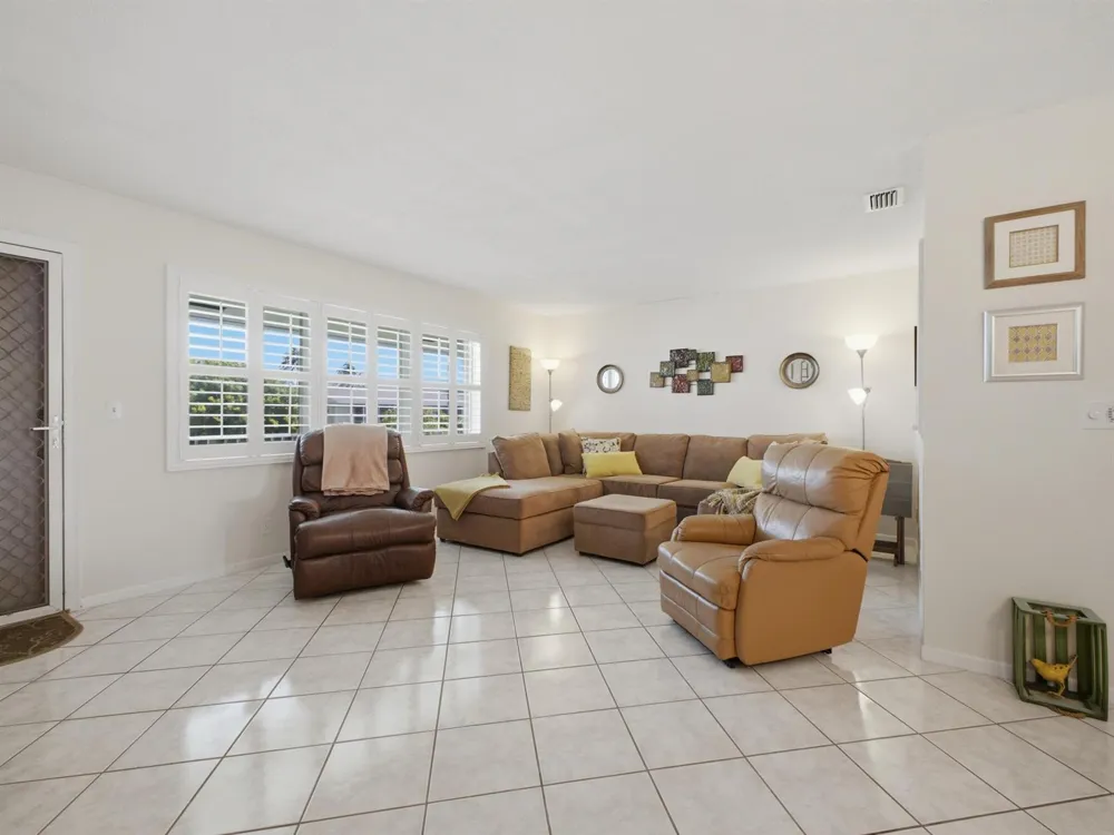 350 Horizons E #302 Boynton Beach, FL 33435