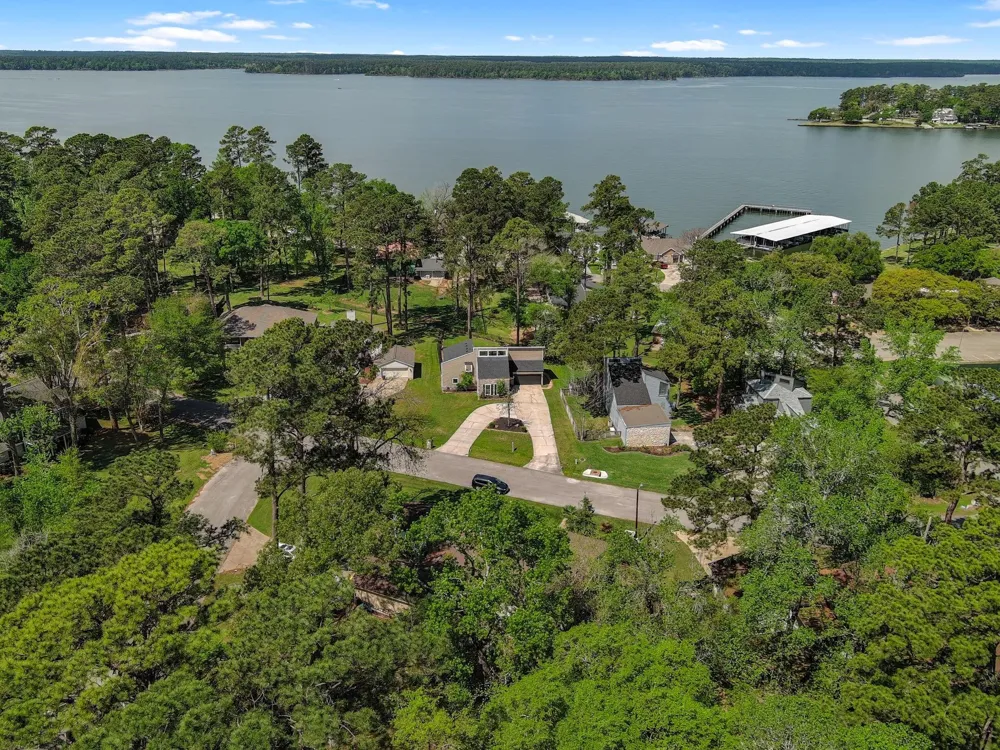 15211 Jamaica Drive Willis, TX 77318
