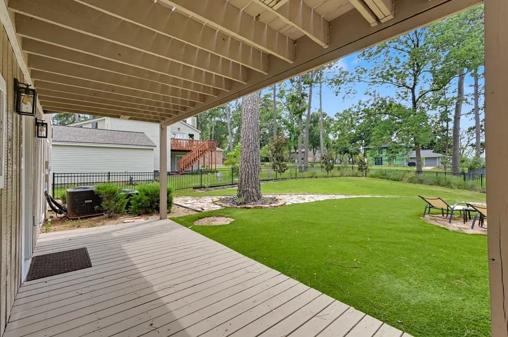 15211 Jamaica Drive Willis, TX 77318