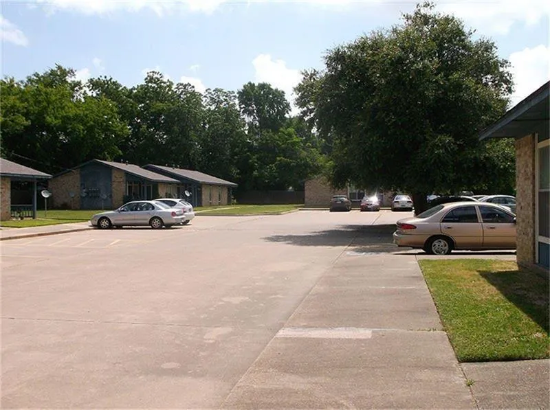407 Mckinney Street Winnsboro, TX 75494
