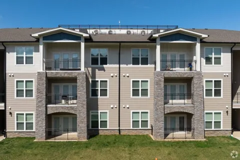 10001 Oak Bridge Cir