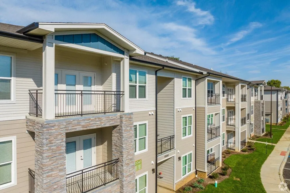 10001 Oak Bridge Cir Other, KY 40219