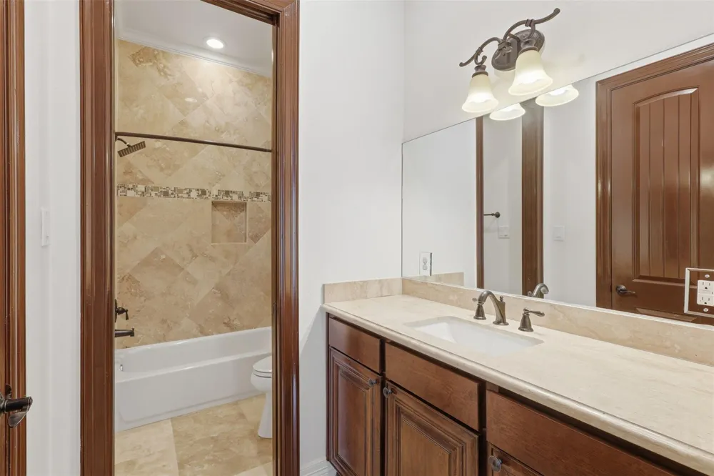 5330 Fayette Street Houston, TX 77056