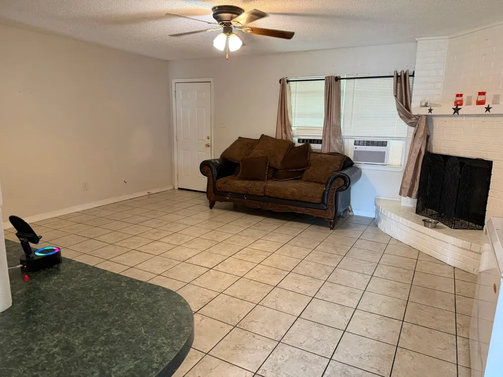 2000 Silver Oaks Drive Orange, TX 77632