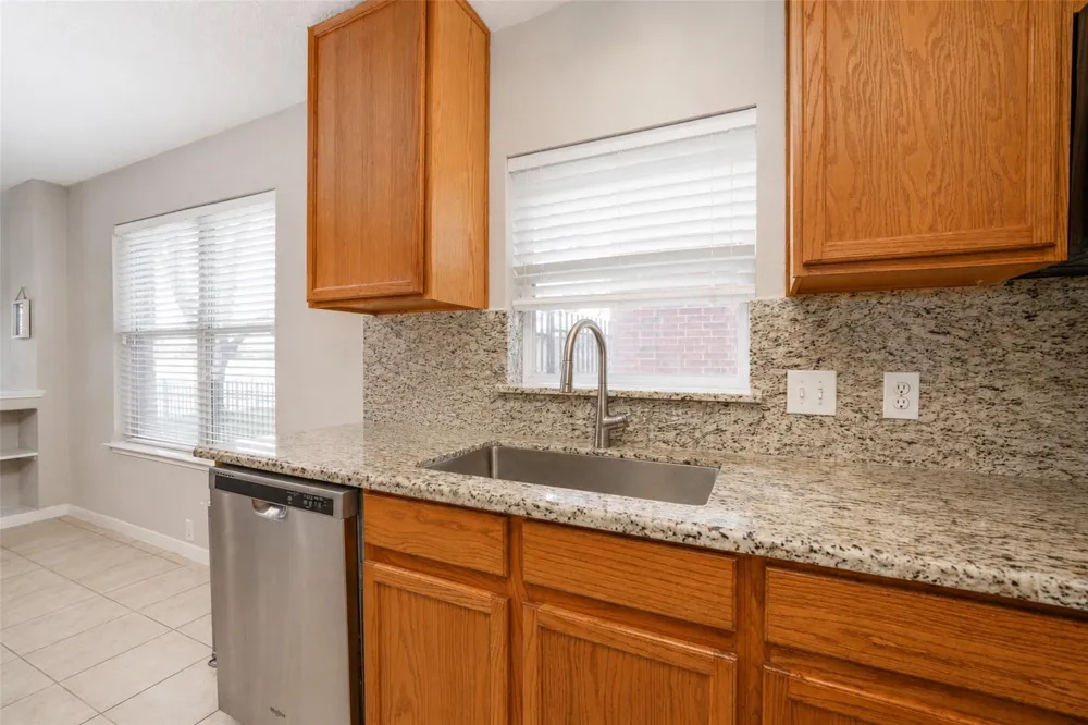 17435 S Summit Canyon Drive Houston, TX 77095
