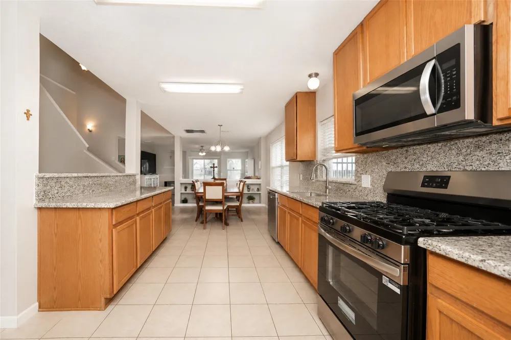 17435 S Summit Canyon Drive Houston, TX 77095