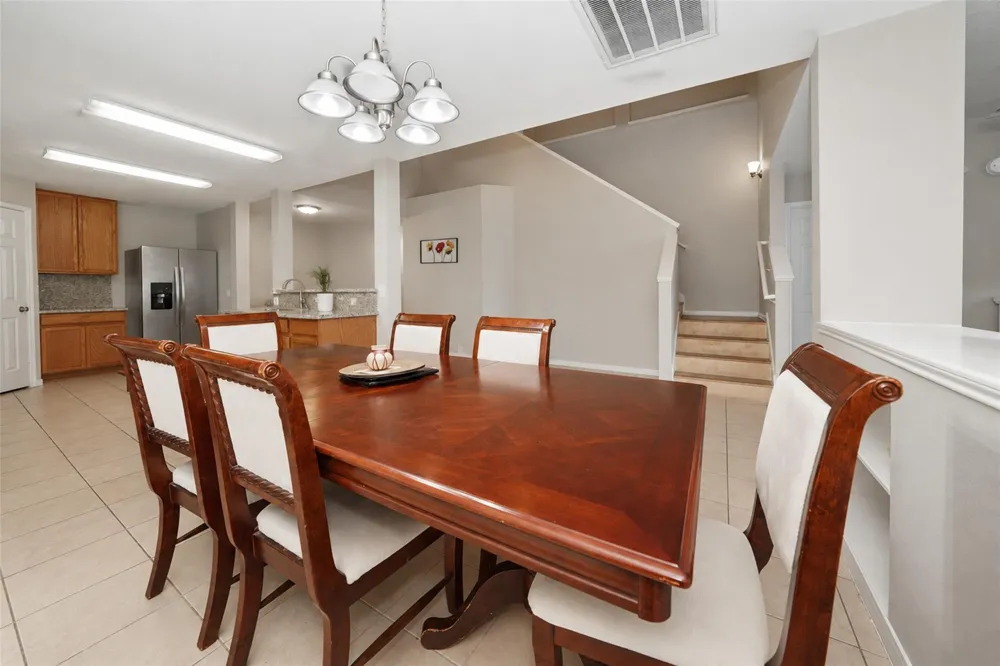17435 S Summit Canyon Drive Houston, TX 77095