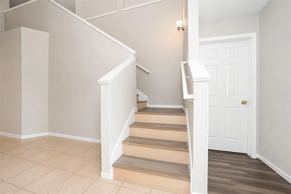 17435 S Summit Canyon Drive Houston, TX 77095