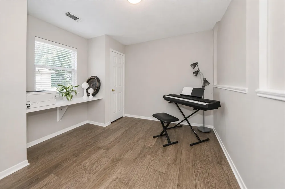 17435 S Summit Canyon Drive Houston, TX 77095