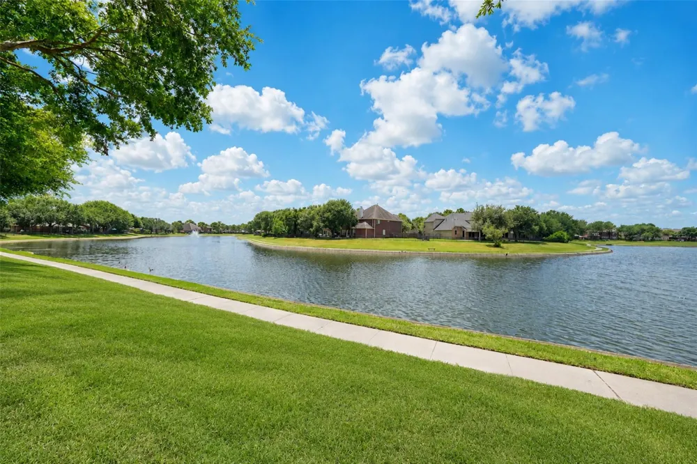 17435 S Summit Canyon Drive Houston, TX 77095
