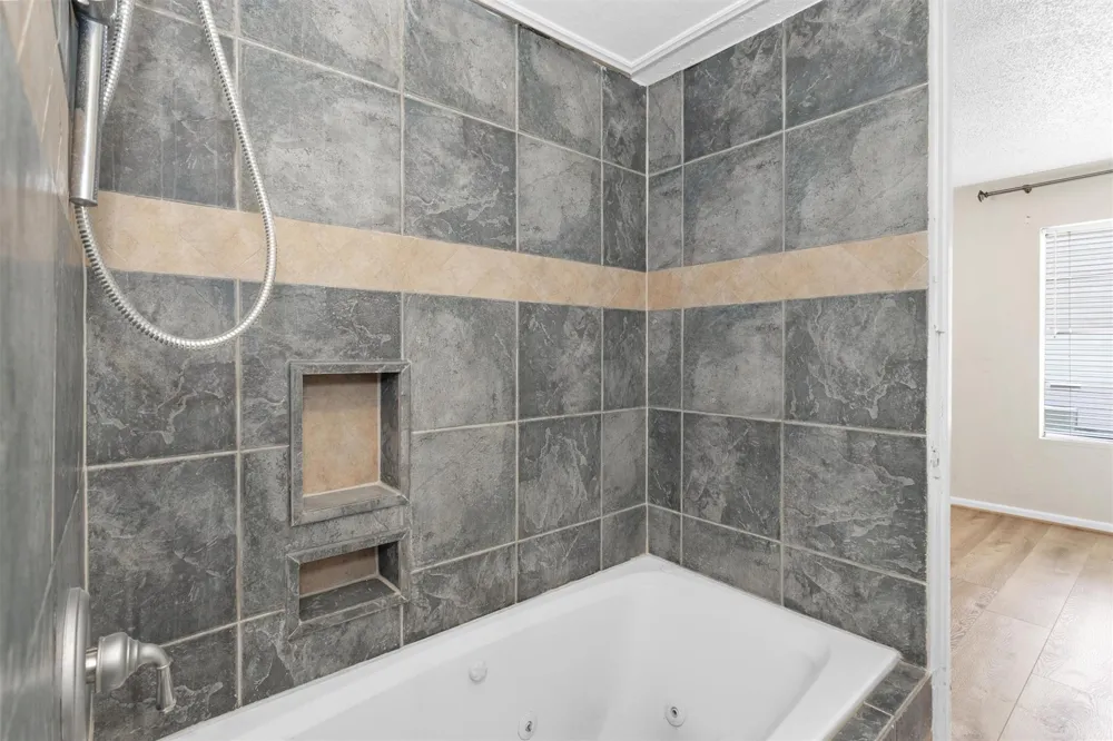 12900 Walden Road #513 Montgomery, TX 77356