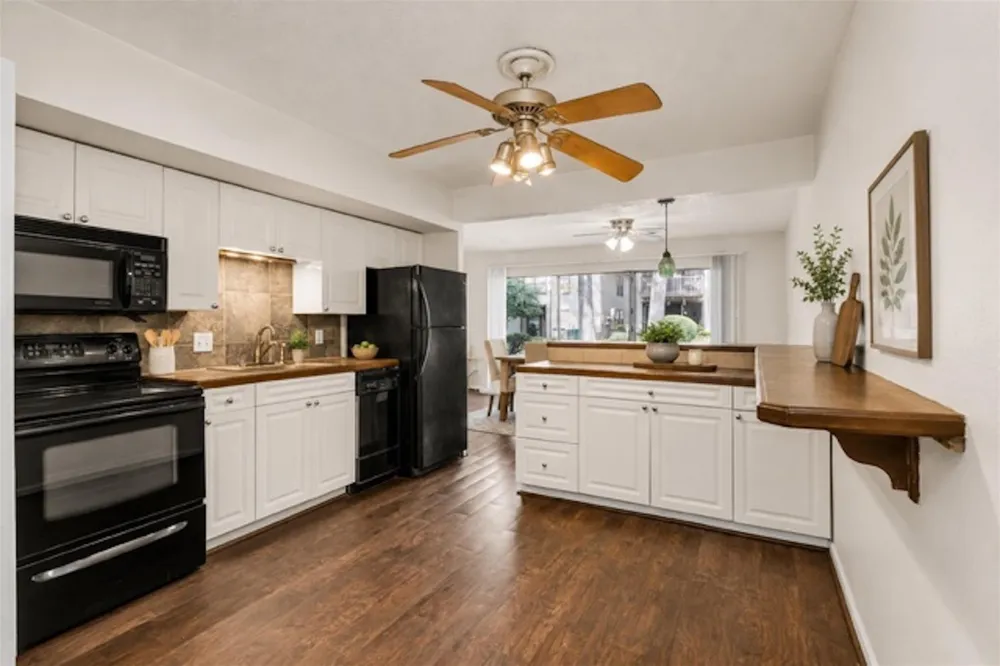 12900 Walden Road #513 Montgomery, TX 77356