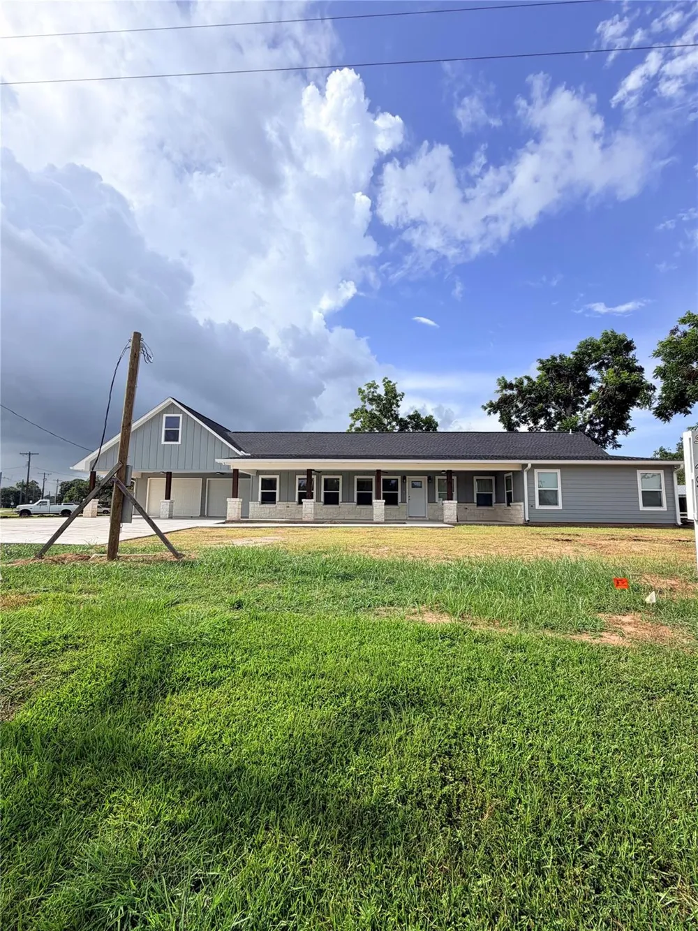 301 E San Bernard St Brazoria, TX 77422