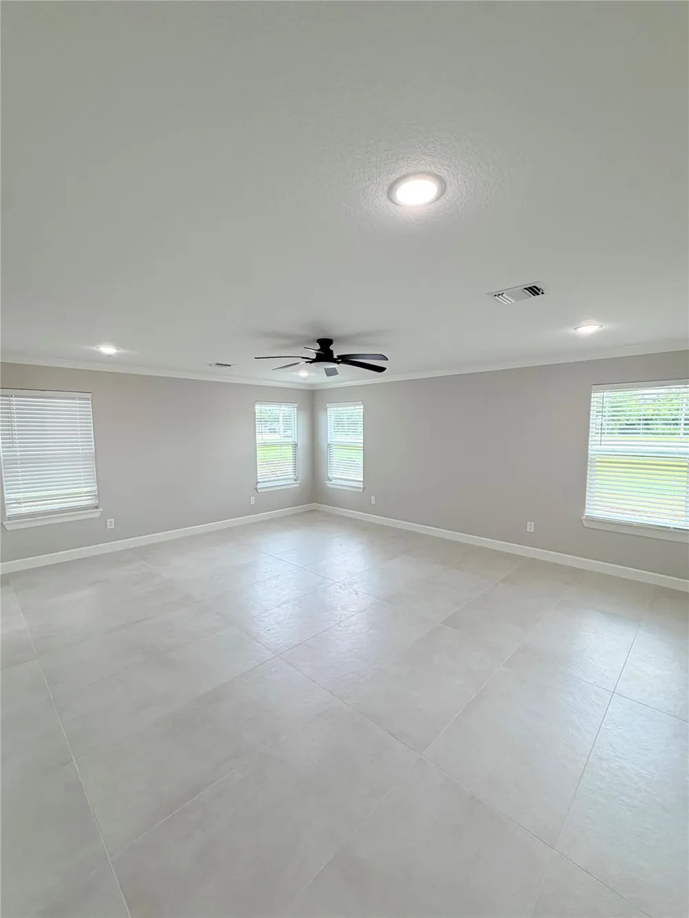 301 E San Bernard St Brazoria, TX 77422