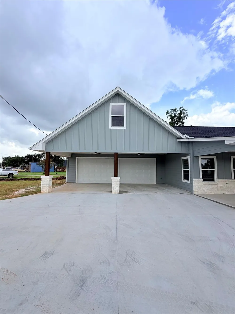 301 E San Bernard St Brazoria, TX 77422