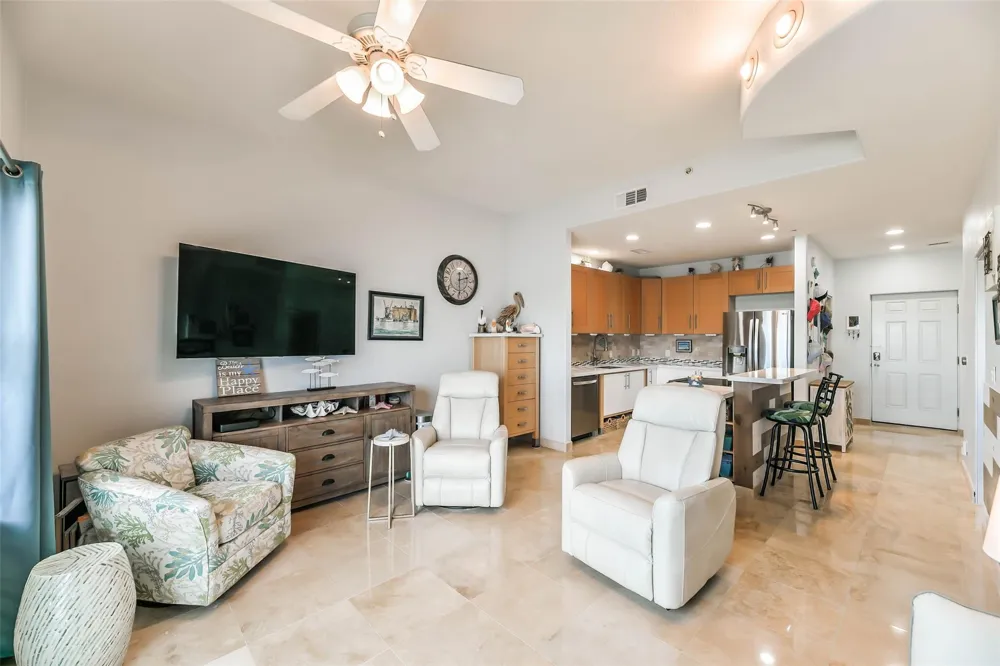 9420 Seawall Boulevard #602 Galveston, TX 77554