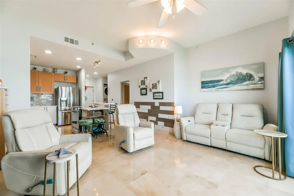 9420 Seawall Boulevard #602 Galveston, TX 77554