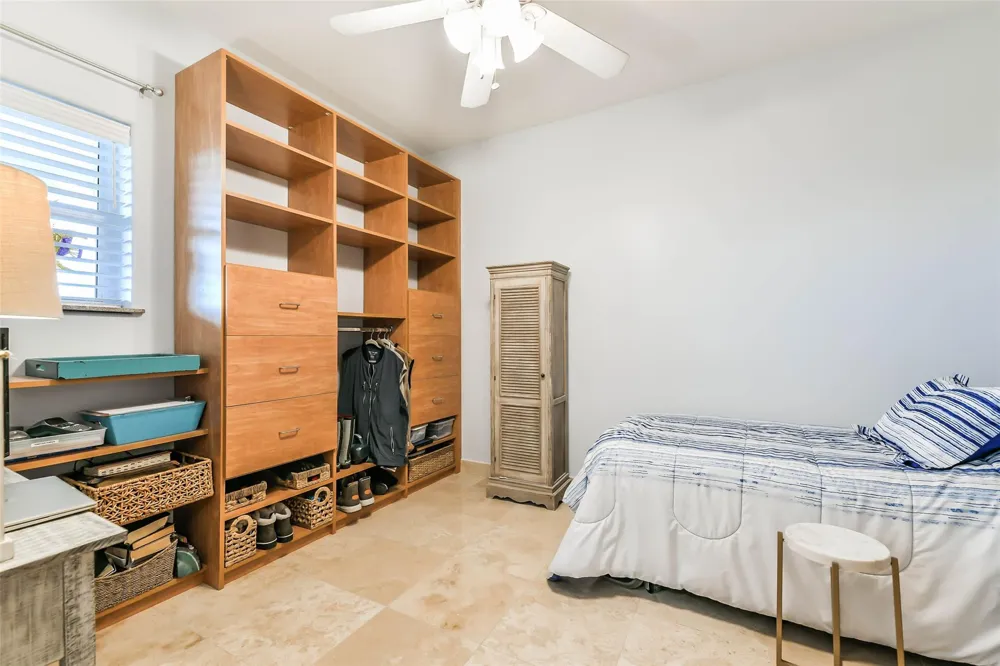 9420 Seawall Boulevard #602 Galveston, TX 77554