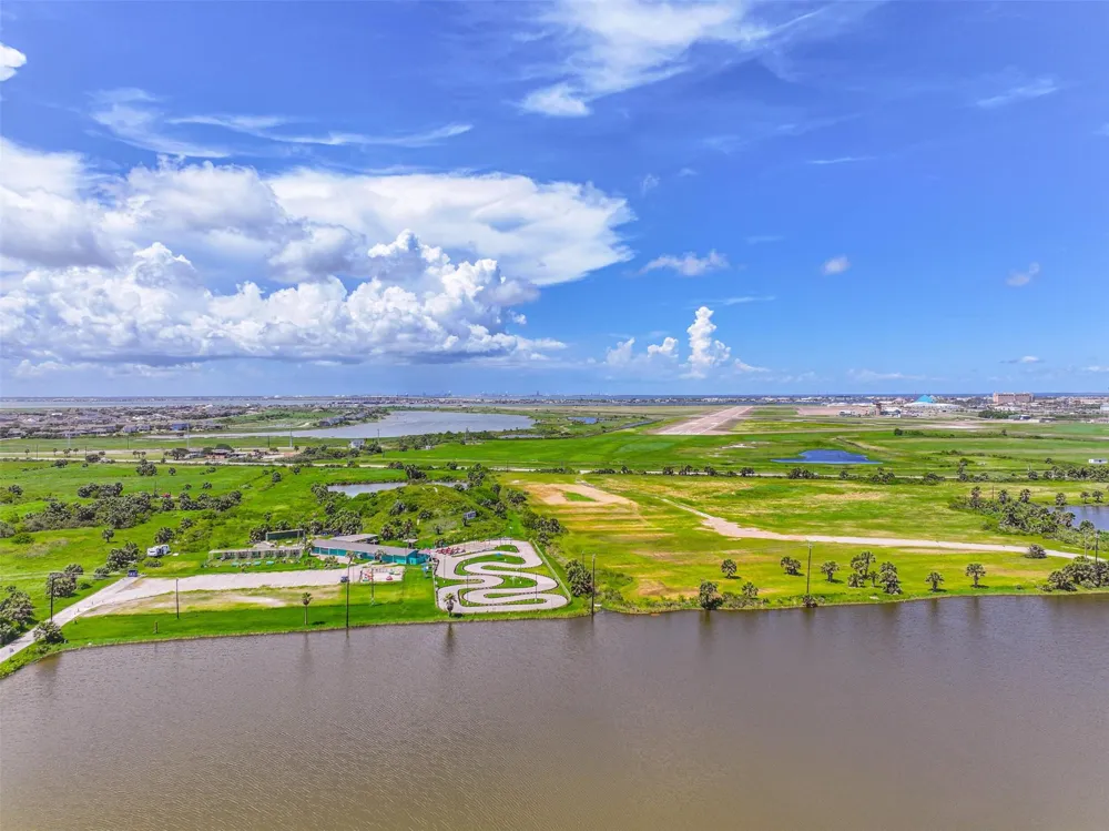 9420 Seawall Boulevard #602 Galveston, TX 77554