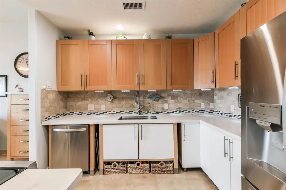 9420 Seawall Boulevard #602 Galveston, TX 77554