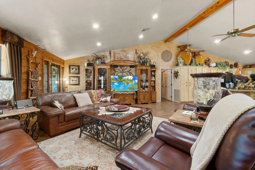 51 Bullock Lane Shepherd, TX 77371